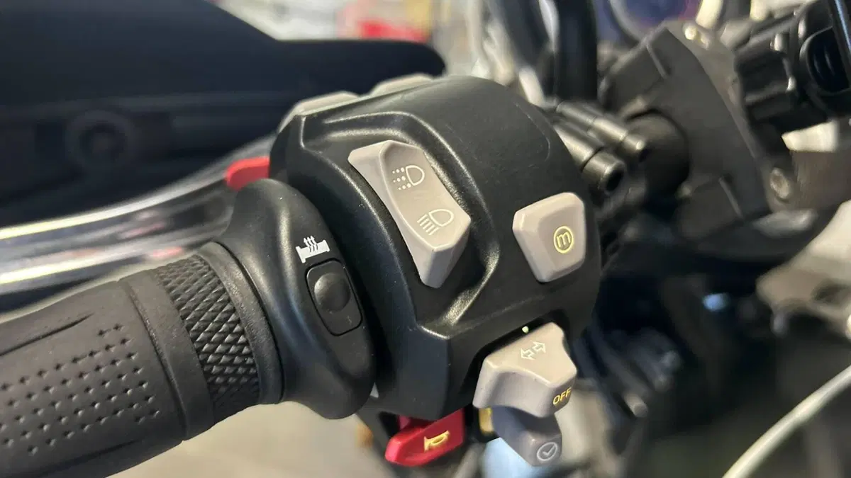 Triumph Scrambler 1200 XC (2021 - 23)  (6)