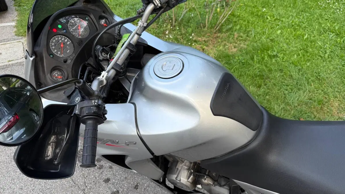 Honda Transalp XL 650V (2005 - 06)  (3)