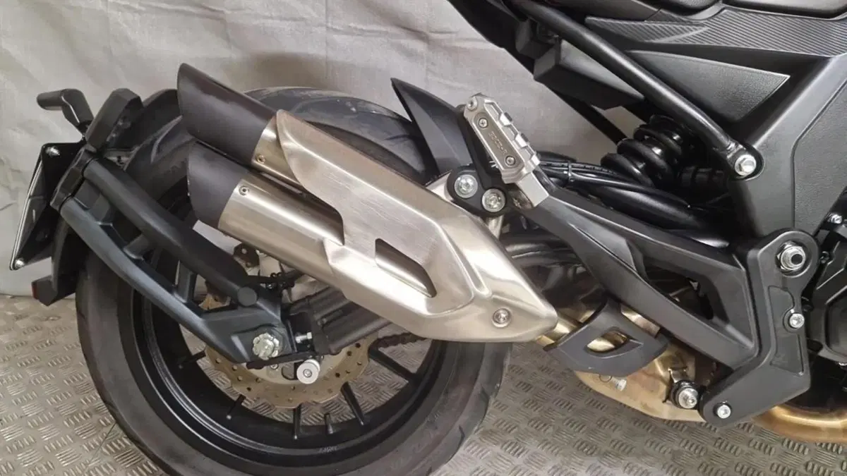 Benelli 502 C (2021 - 25)  (4)