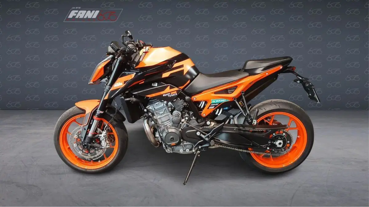 KTM 890 Duke GP (2022 - 23)  (2)