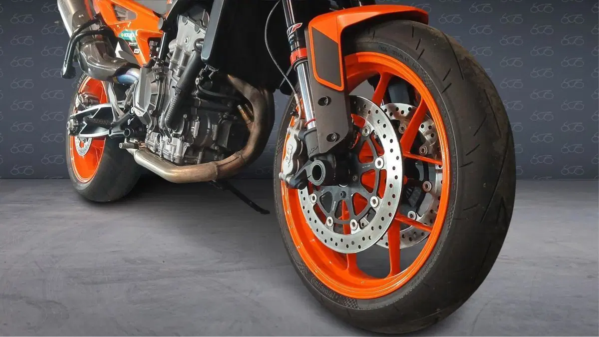 KTM 890 Duke GP (2022 - 23)  (5)