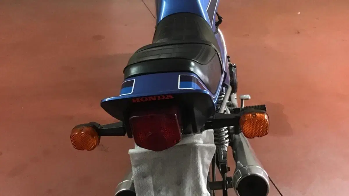 Honda CB 400 N  (2)