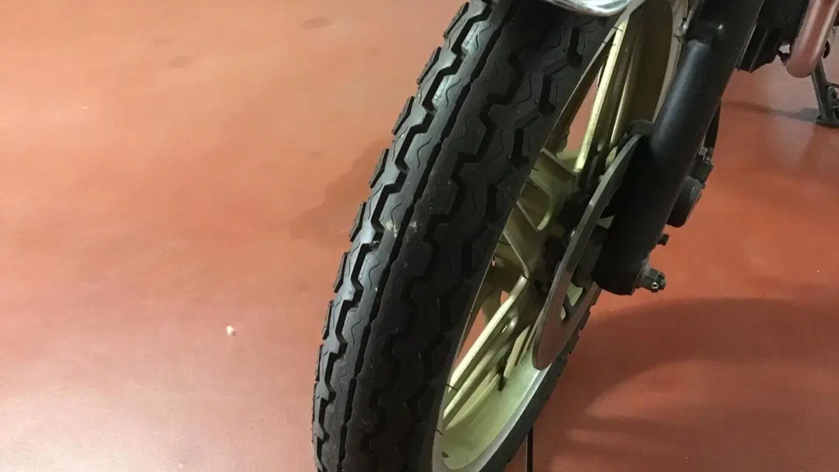 Honda CB 400 N  (4)