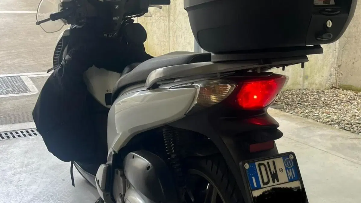 Honda SH 150i (2009 - 12)  (4)