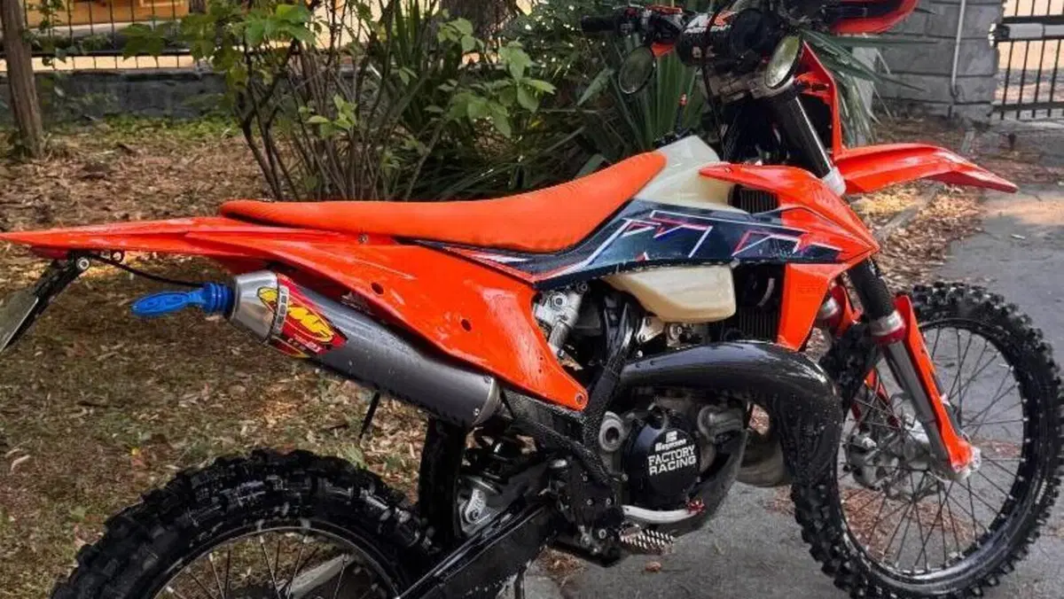 KTM 300 EXC E TPI (2022)  (3)