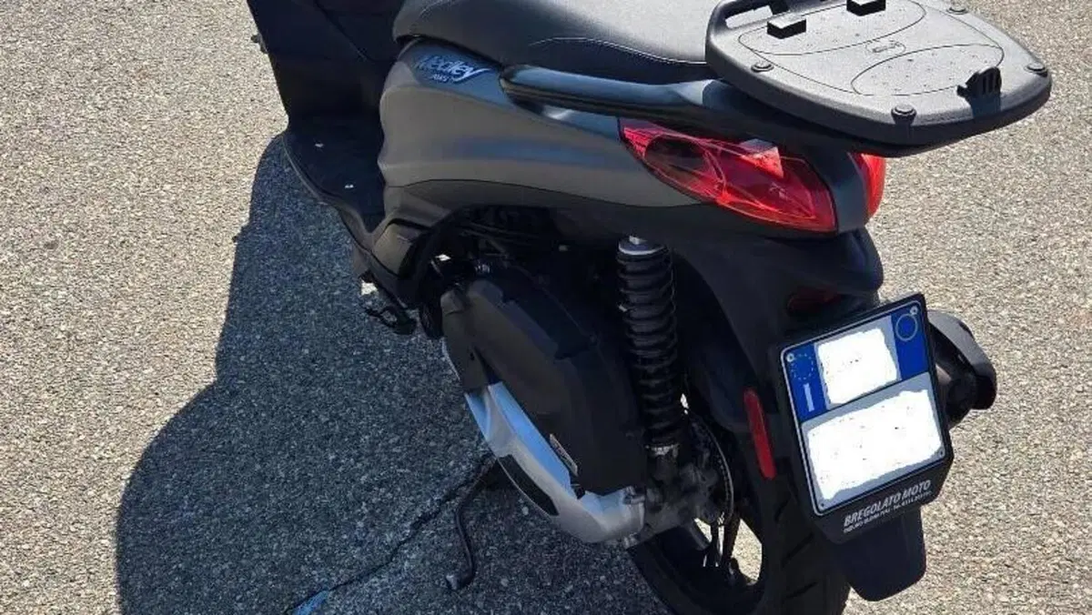 Piaggio Medley 150 S ABS (2016 - 19)  (2)