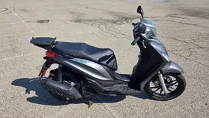 Piaggio Medley 150 S ABS (2016 - 19)  (4)