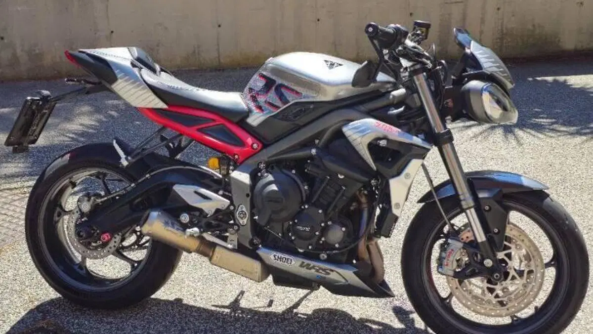 Triumph Street Triple RS (2020 - 22)  (3)