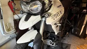 Triumph Tiger 800 XRt (2018 - 20)  (3)