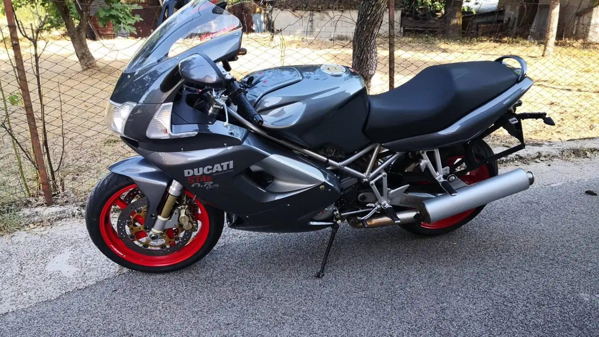Ducati ST4 S (2004 - 05) 