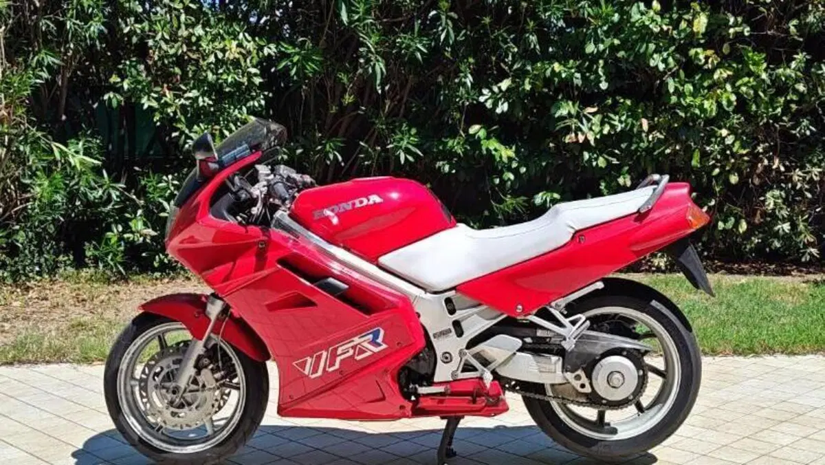 Honda   (4)