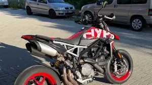 Ducati Hypermotard 950 RVE (2022 - 25)  (2)