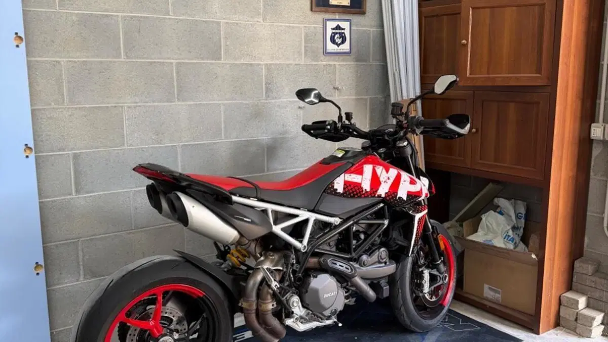 Ducati Hypermotard 950 RVE (2022 - 25)  (6)