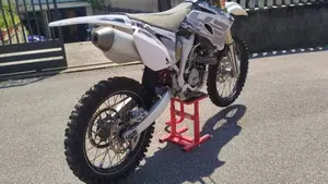 Yamaha YZ 250 F (2009)  (4)
