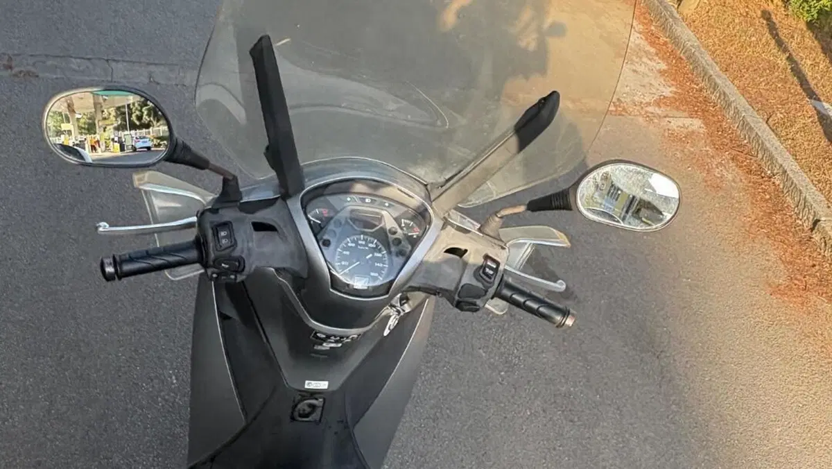 Honda SH 150i ABS (2013 - 16)  (6)