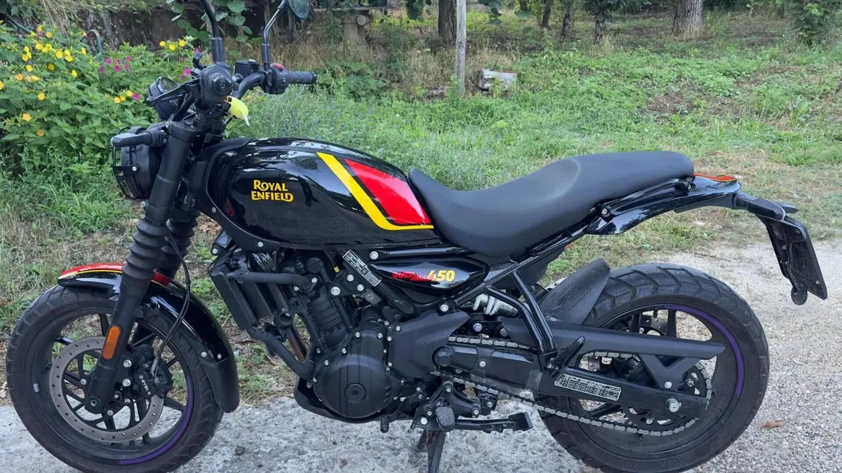 Royal Enfield Guerrilla 450 (2024 - 26)  (2)