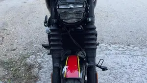 Royal Enfield Guerrilla 450 (2024 - 26)  (5)