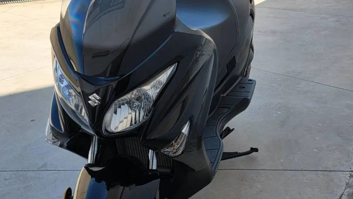 Suzuki Burgman UH 200 (2017 - 20)  (3)