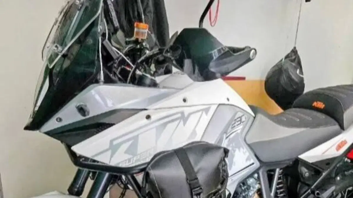 KTM 1290 Super Adventure (2015 - 16)  (6)
