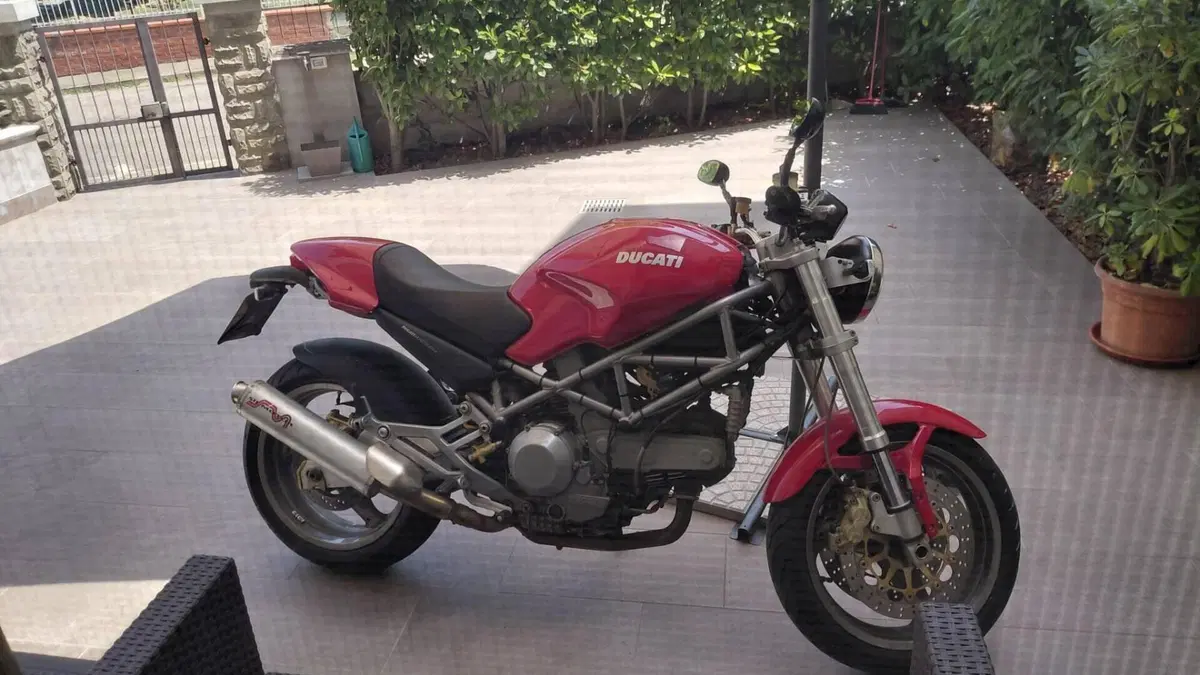 Ducati Monster 900 I.E. (1999 - 02)  (4)