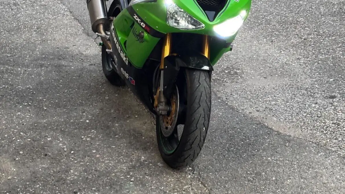 Kawasaki Ninja 636 ZX-6R (2003 - 04)  (4)