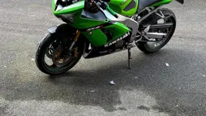 Kawasaki Ninja 636 ZX-6R (2003 - 04) 