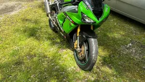 Kawasaki Ninja 636 ZX-6R (2003 - 04)  (12)