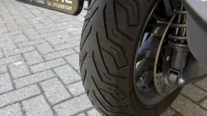 Yamaha X-Max 400 Iron Max (2019 - 20)  (3)