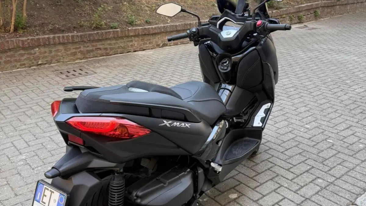 Yamaha X-Max 400 Iron Max (2019 - 20)  (10)