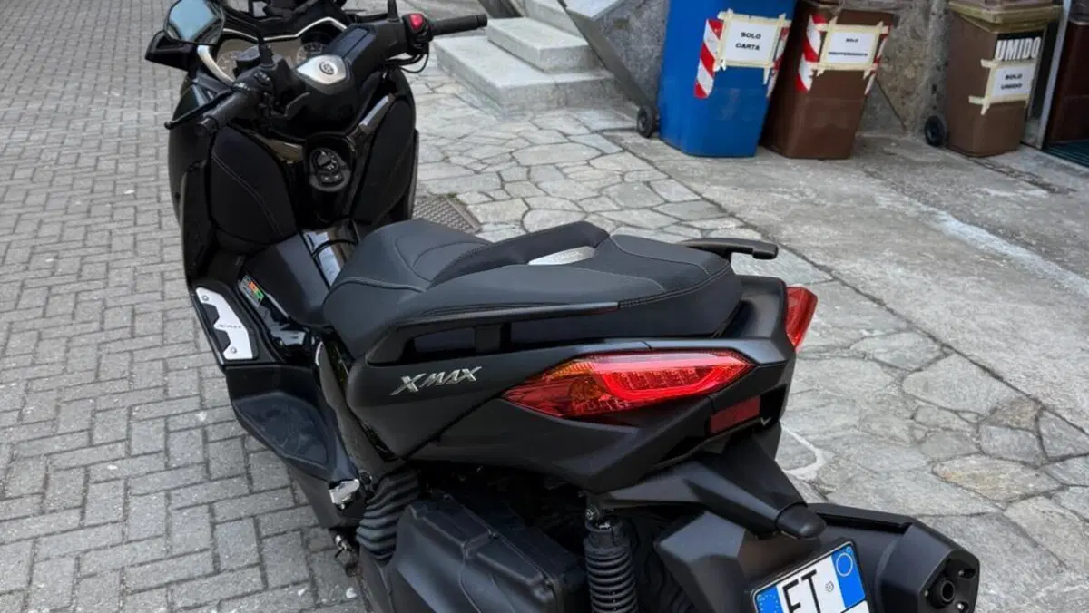 Yamaha X-Max 400 Iron Max (2019 - 20)  (11)