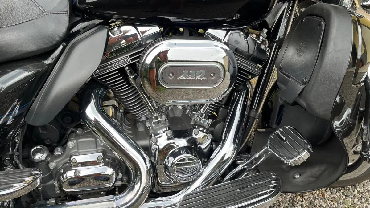 Harley-Davidson 1800 Electra Glide Ultra Classic (2012 - 13) - FLHTCUSE  (5)