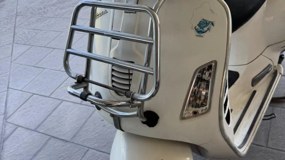 Vespa GTS 300 Super (2008 - 16)  (4)