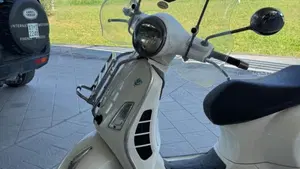 Vespa GTS 300 Super (2008 - 16)  (5)