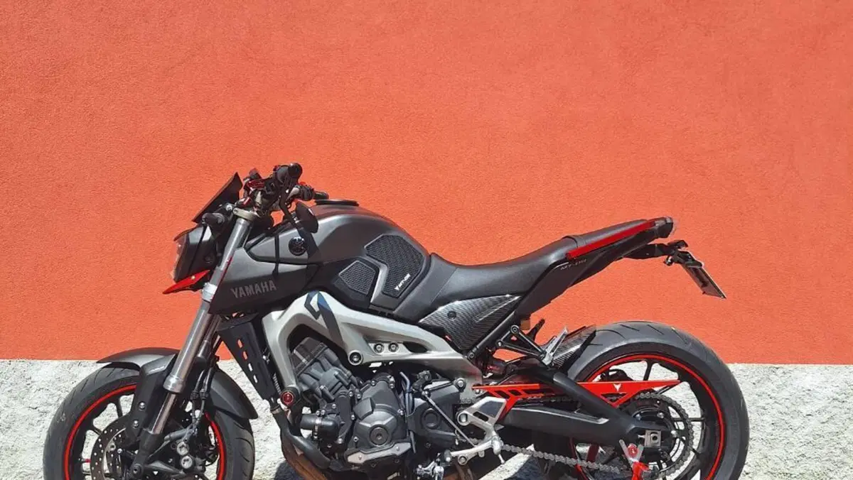 Yamaha MT-09 ABS (2013 - 15)  (2)