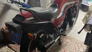 Kawasaki   (8)