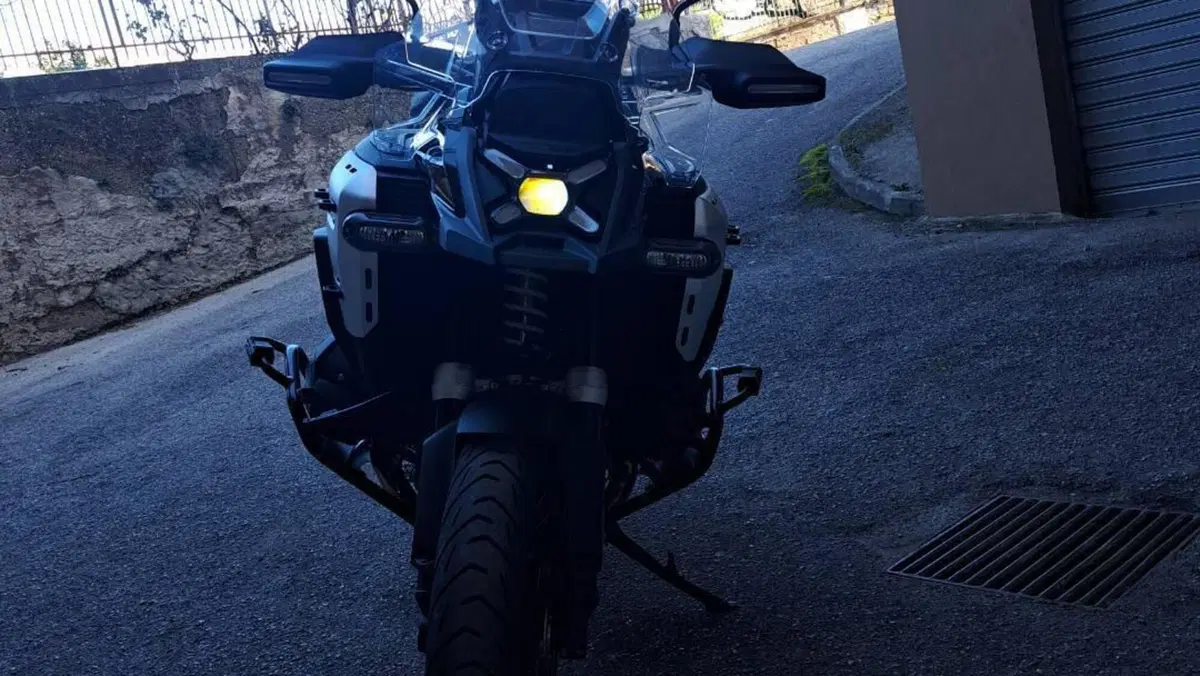 Bmw R 1300 GS Adventure Triple Black (2025 - 26)  (4)