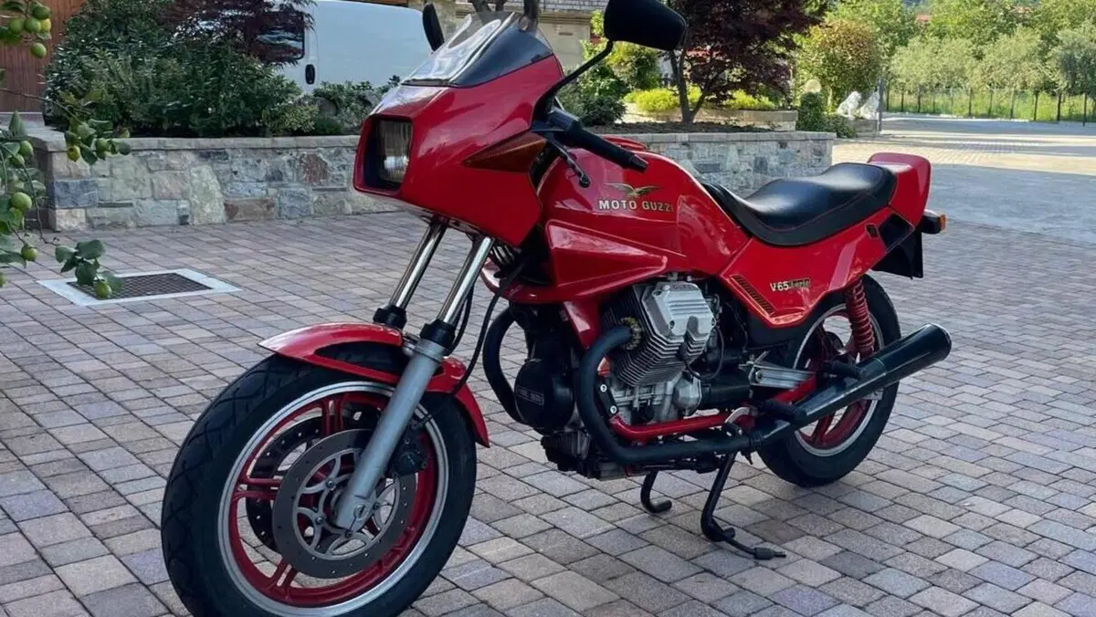 Moto Guzzi   (3)