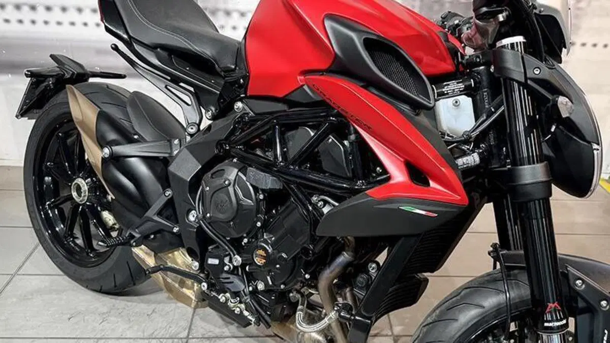 MV Agusta Dragster 800 Rosso (2021 - 23)  (4)