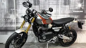 Triumph Scrambler 1200 XE (2021 - 23)  (7)