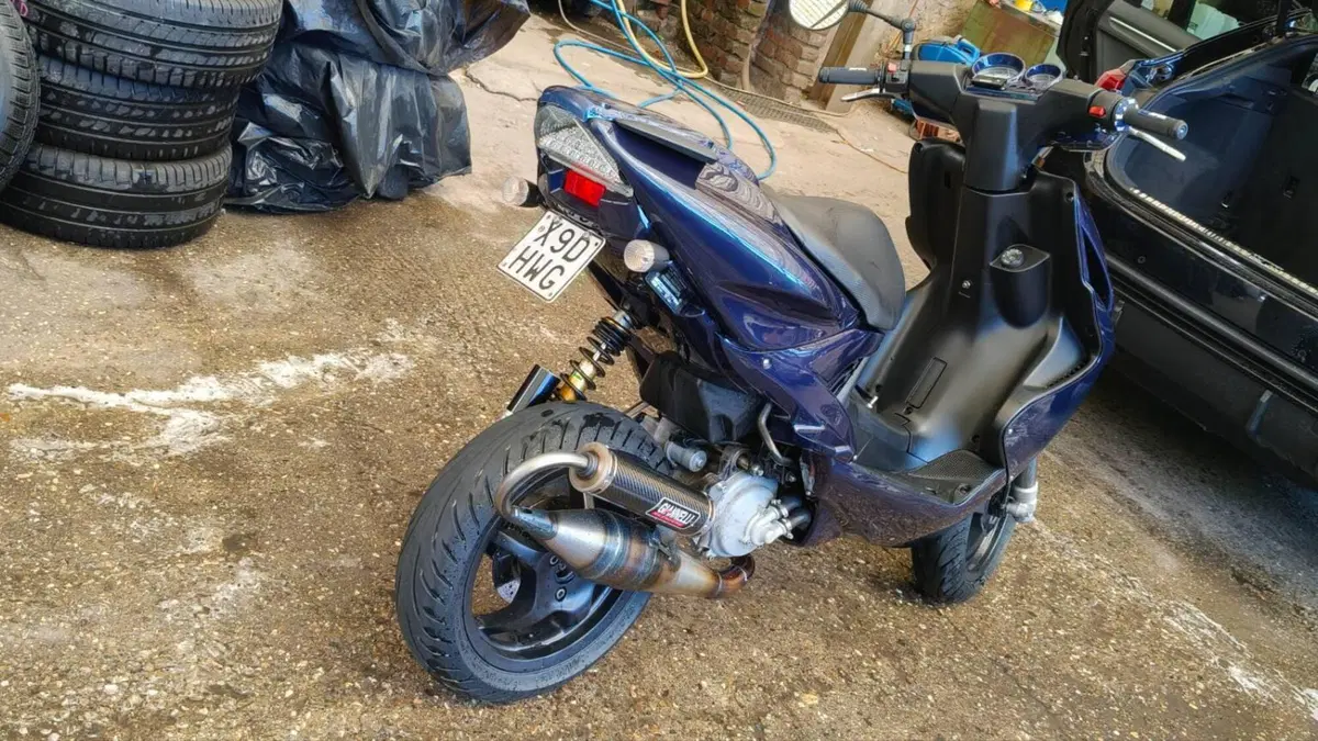 Yamaha Aerox 50 R (2007 - 18)  (2)
