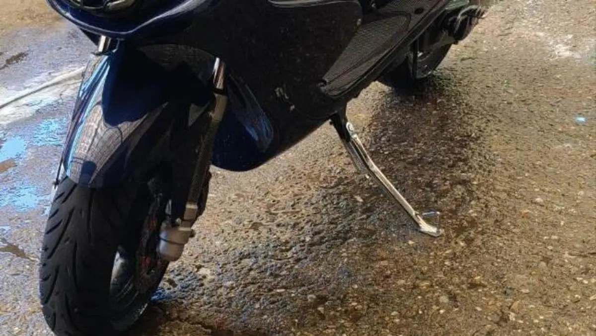 Yamaha Aerox 50 R (2007 - 18)  (8)