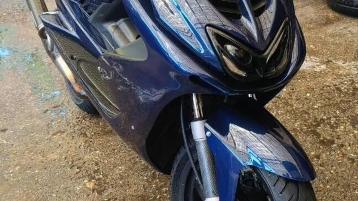 Yamaha Aerox 50 R (2007 - 18)  (9)