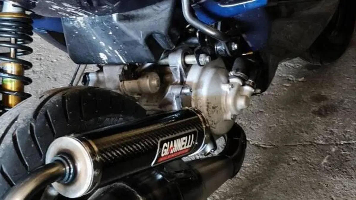 Yamaha Aerox 50 R (2007 - 18)  (10)