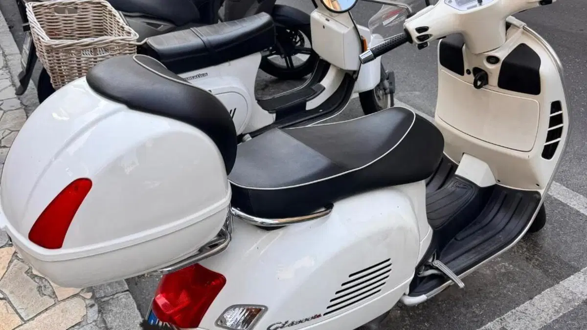 Vespa GTS 300 Super (2008 - 16)  (2)