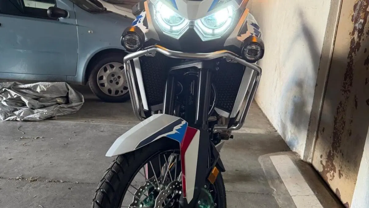 Honda Africa Twin CRF 1100L ES (2024 - 26)  (2)