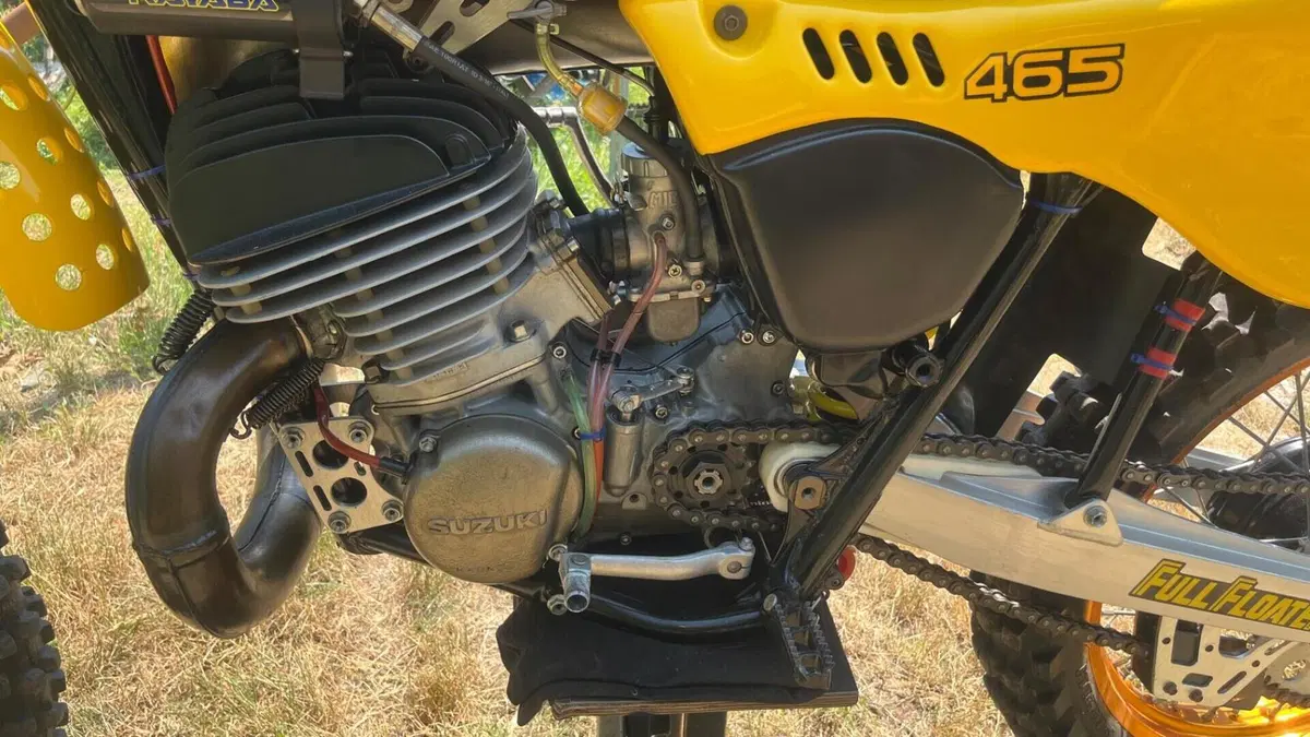 Suzuki   (8)