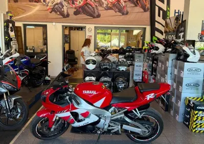 Yamaha YZF R1 (2002 - 03) - Annuncio 10070192