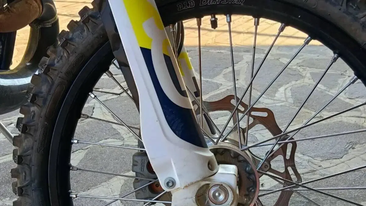 Husqvarna TE 250i (2023)  (4)