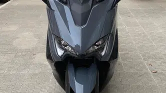 Yamaha T-Max 560 Tech Max (2021) usata