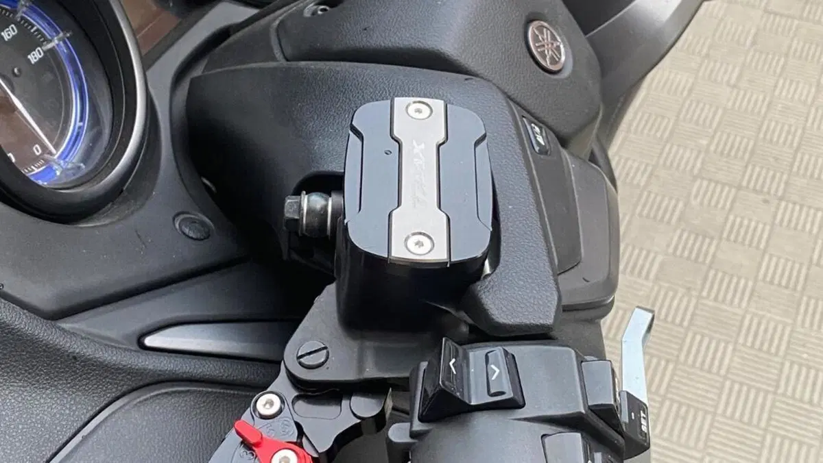 Yamaha T-Max 560 Tech Max (2021)  (5)